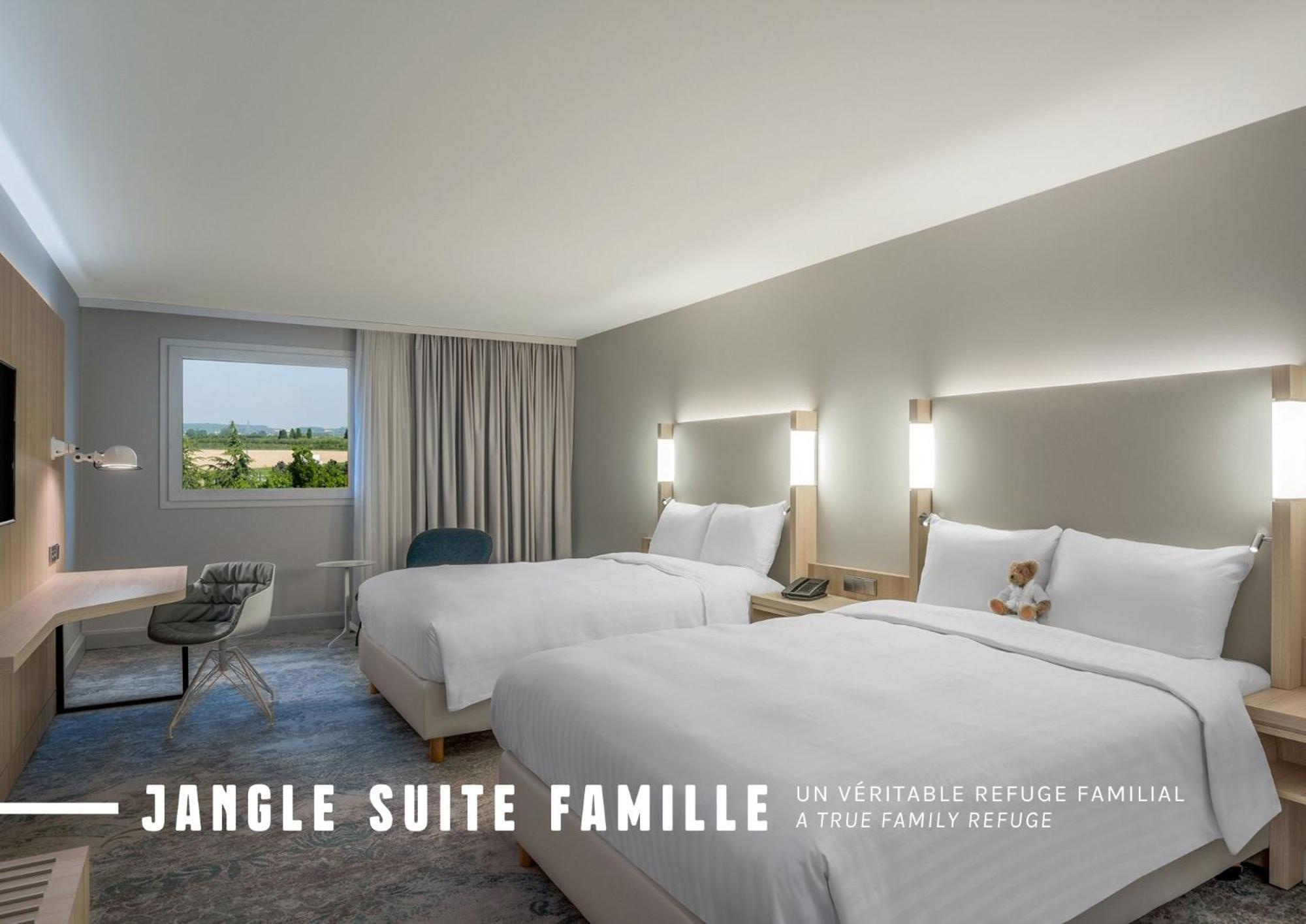 Large Family Room Airport Shuttle