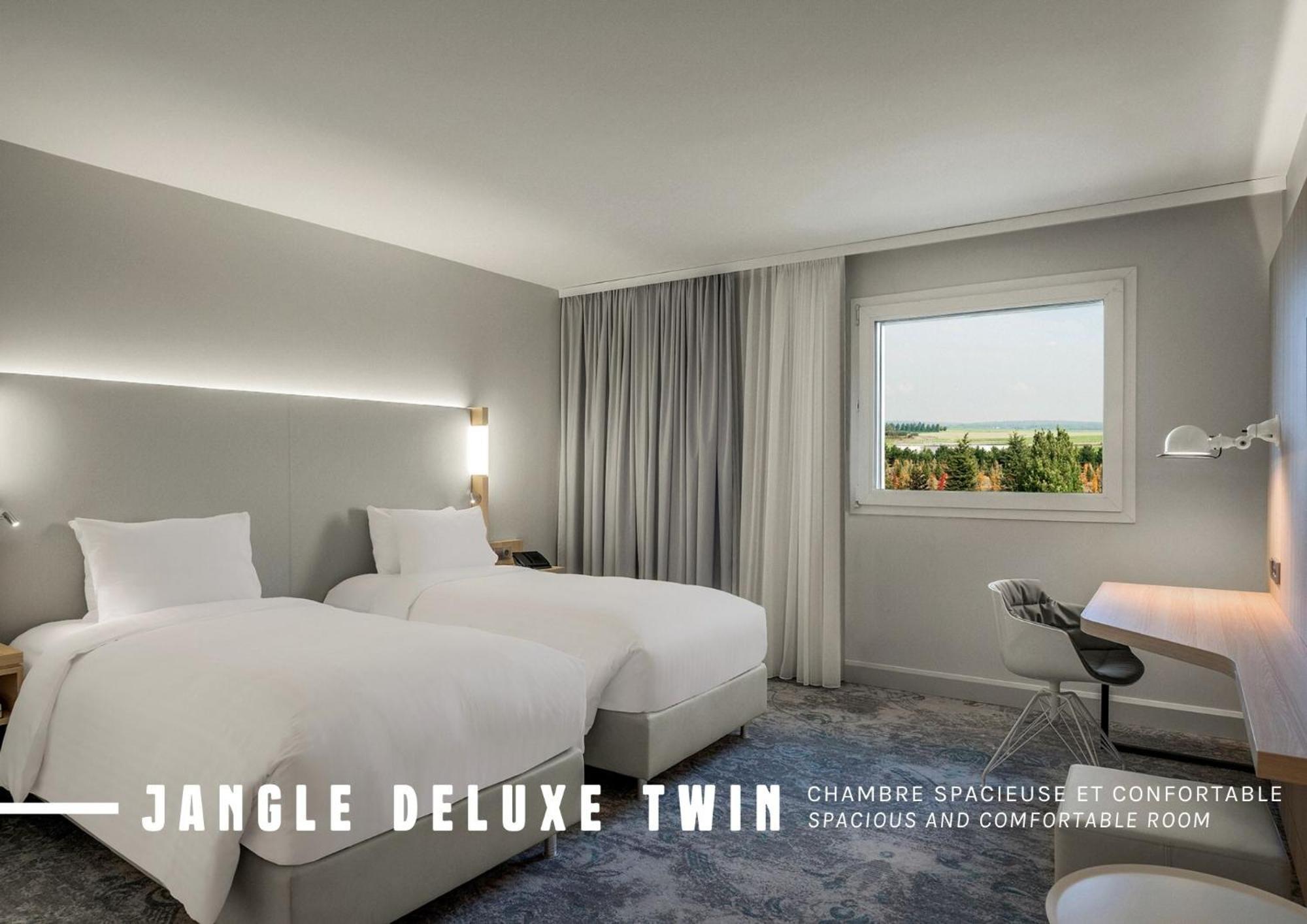 Deluxe Twin Room Airport Shuttle